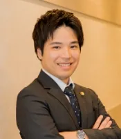 弁護士 山崎 祥吾